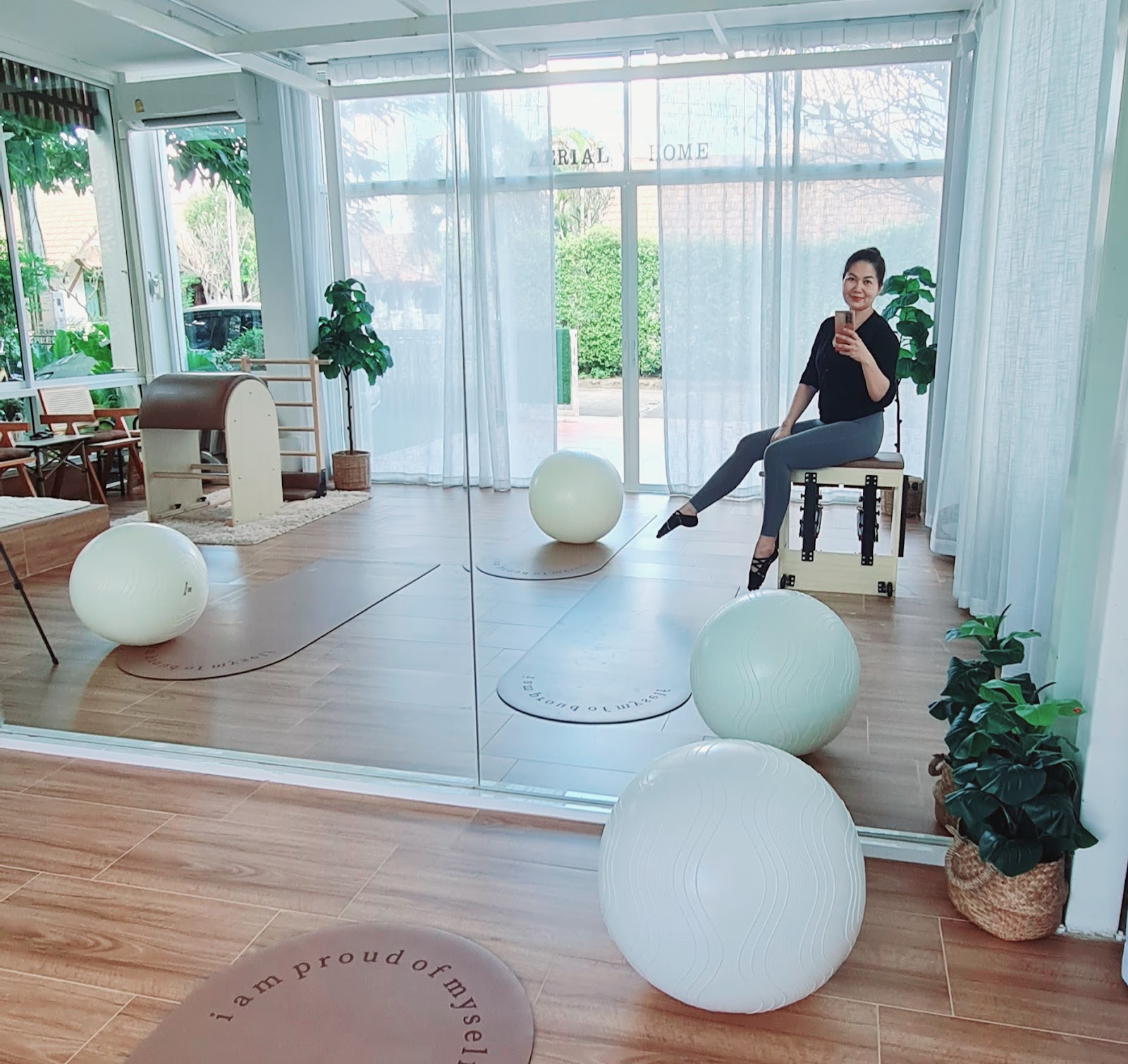 Beehive studio Aerial yoga & Pilates photo 2