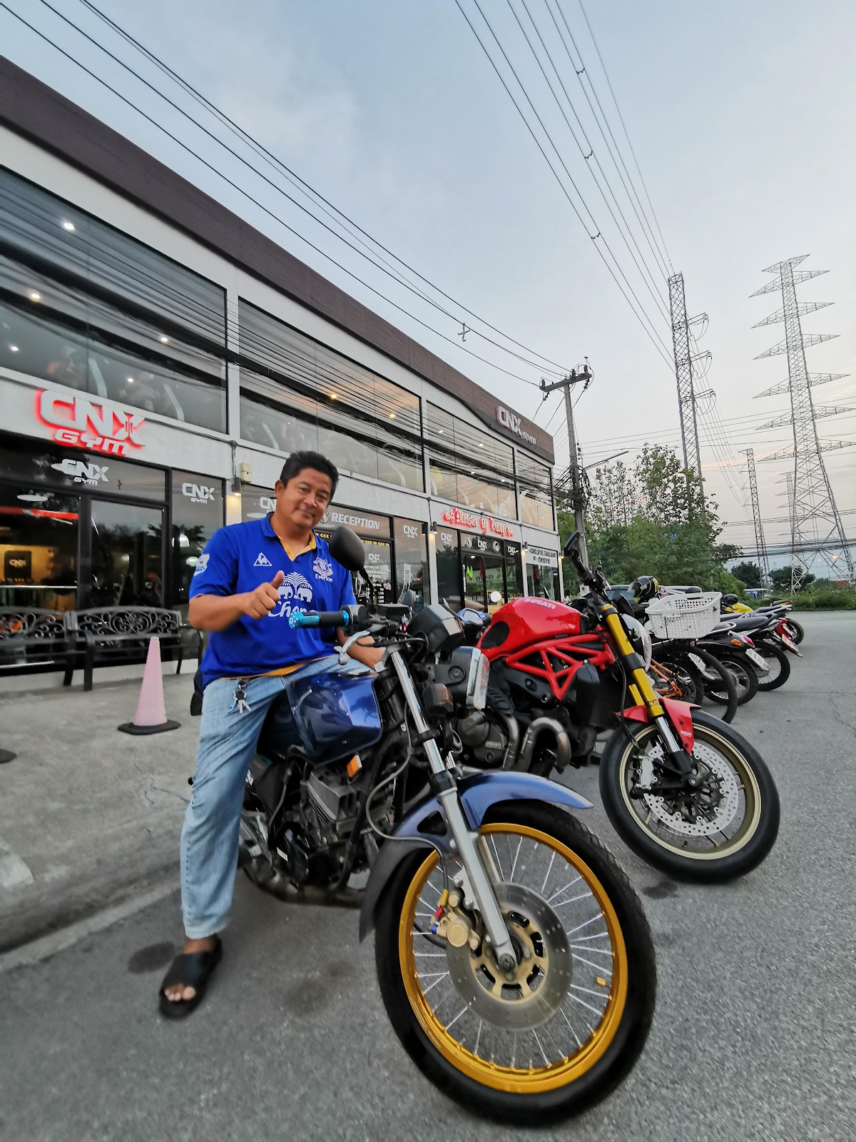 CNX GYM - Monster Top Garage photo 7