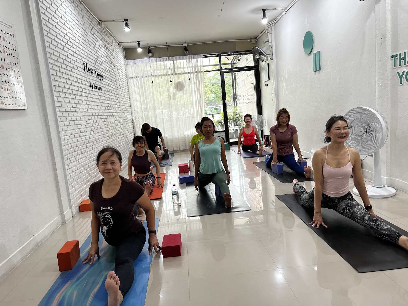 Flow Yoga by Aomam photo 4