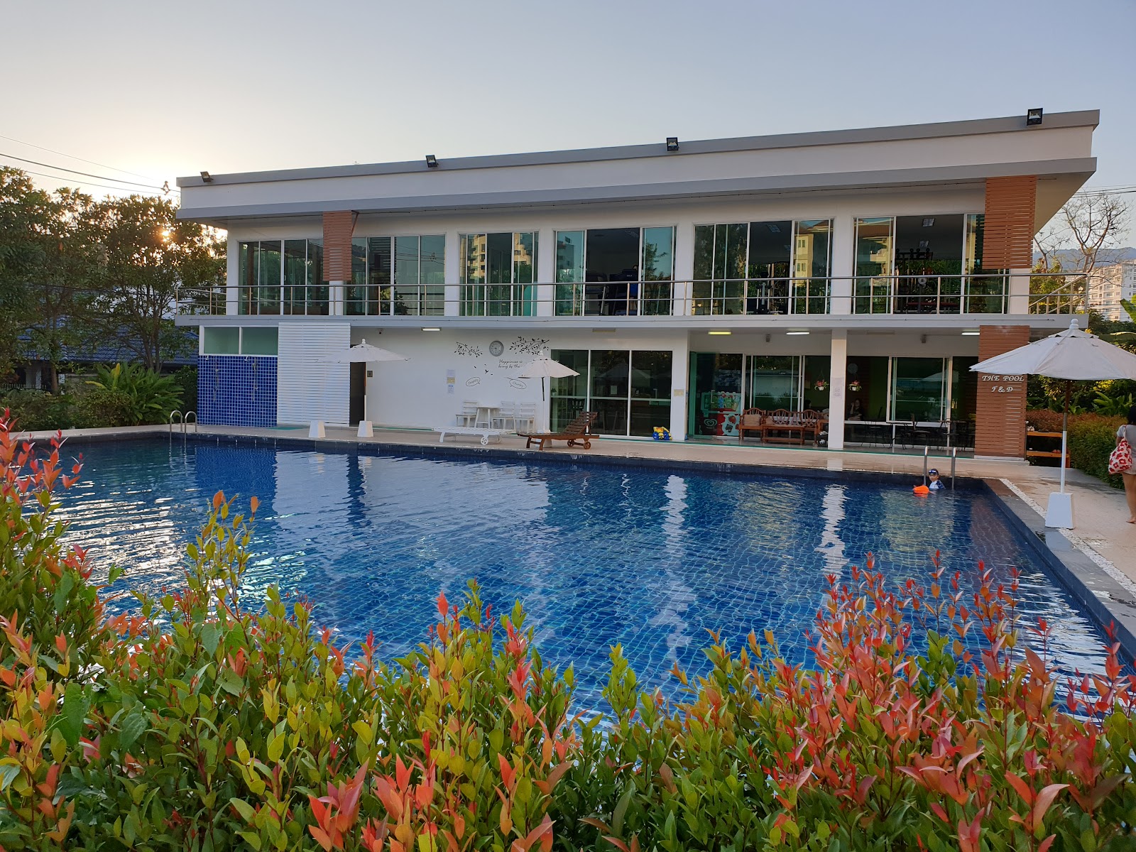 Greenhill swimming pool photo 3