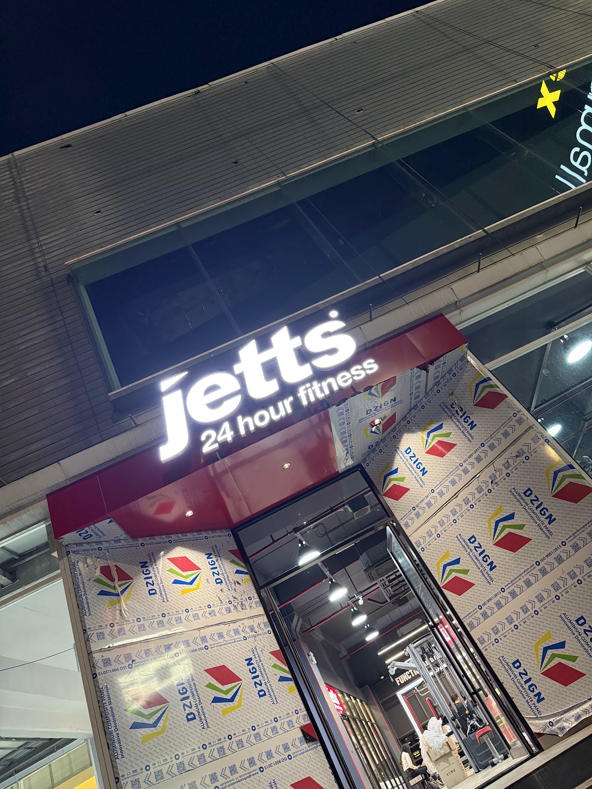 Jetts 24 Hour Fitness - Index Living Mall Chiang Mai photo 5