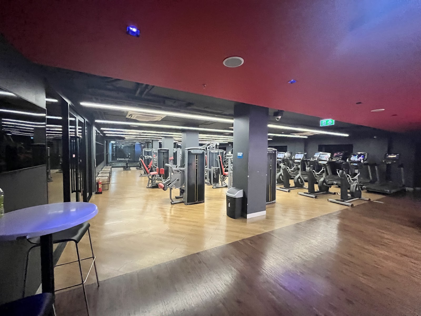 Jetts 24 Hour Fitness - One Nimman