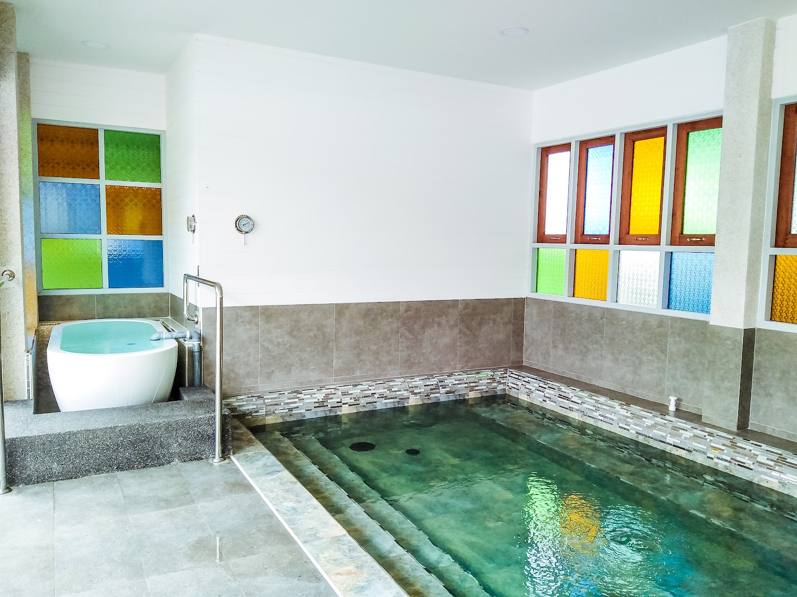 Looper Swimming Pool photo 7