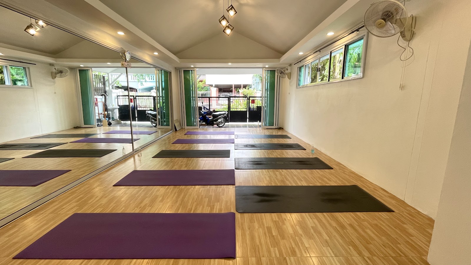 Mitra Yoga Studio Chiangmai photo 3