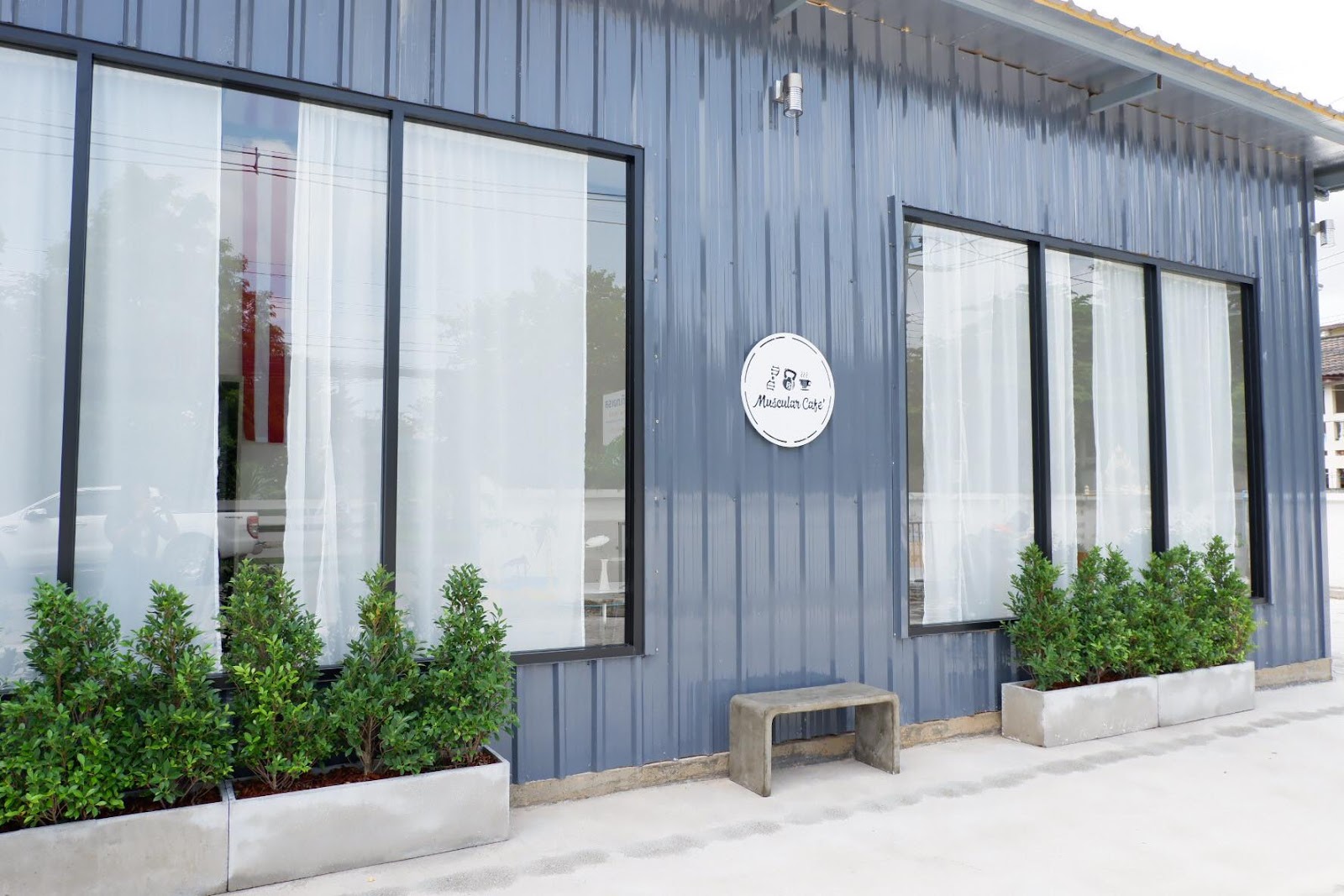 MUSCULAR LAIR photo 6