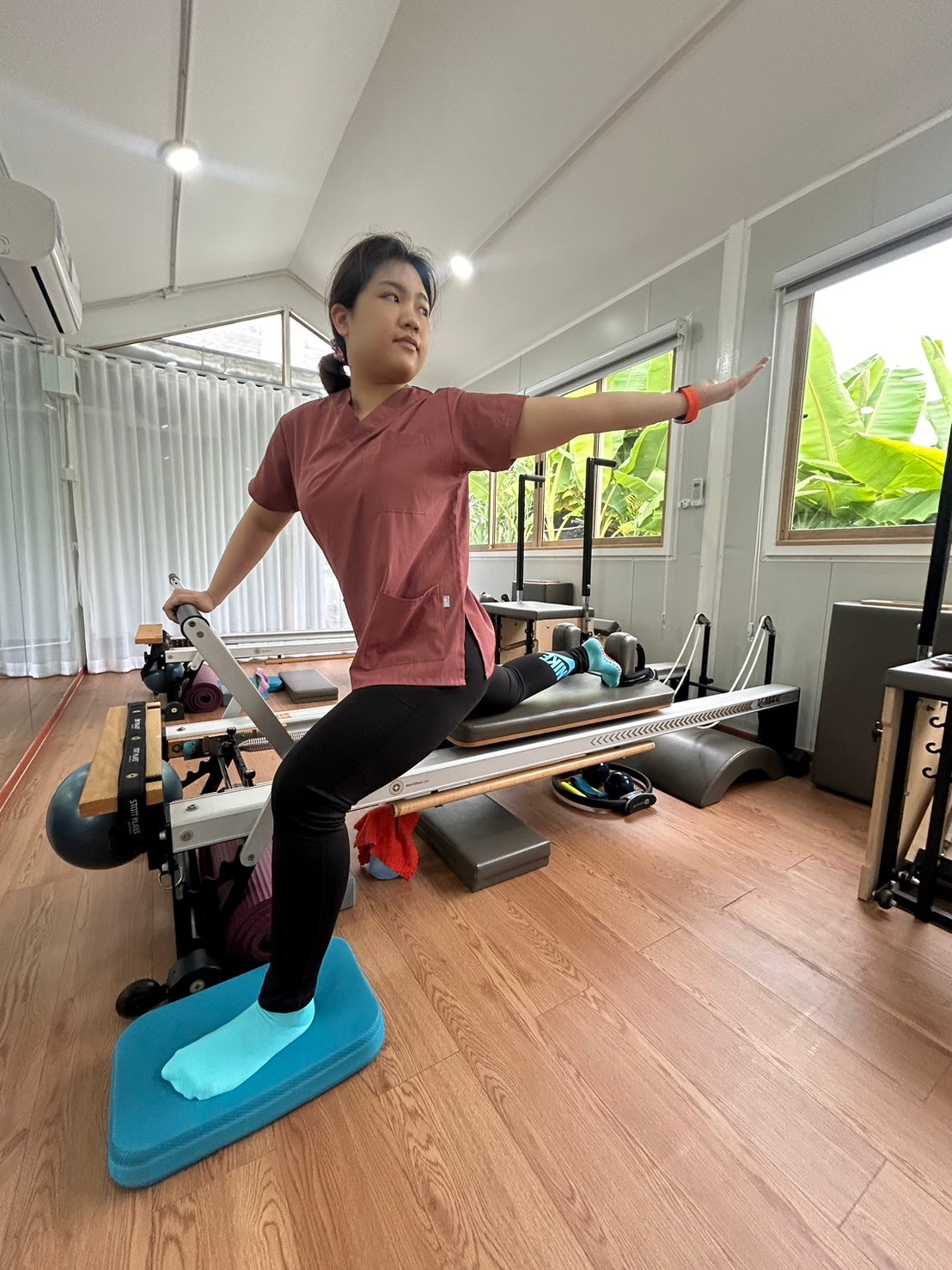PhysioX คลินิกกายภาพบำบัด พิลาทิสเพื่อบำบัดและออกกำลังกาย, GYROTONIC® (Pilates and Physiotherapy, Chiang Mai) photo 6