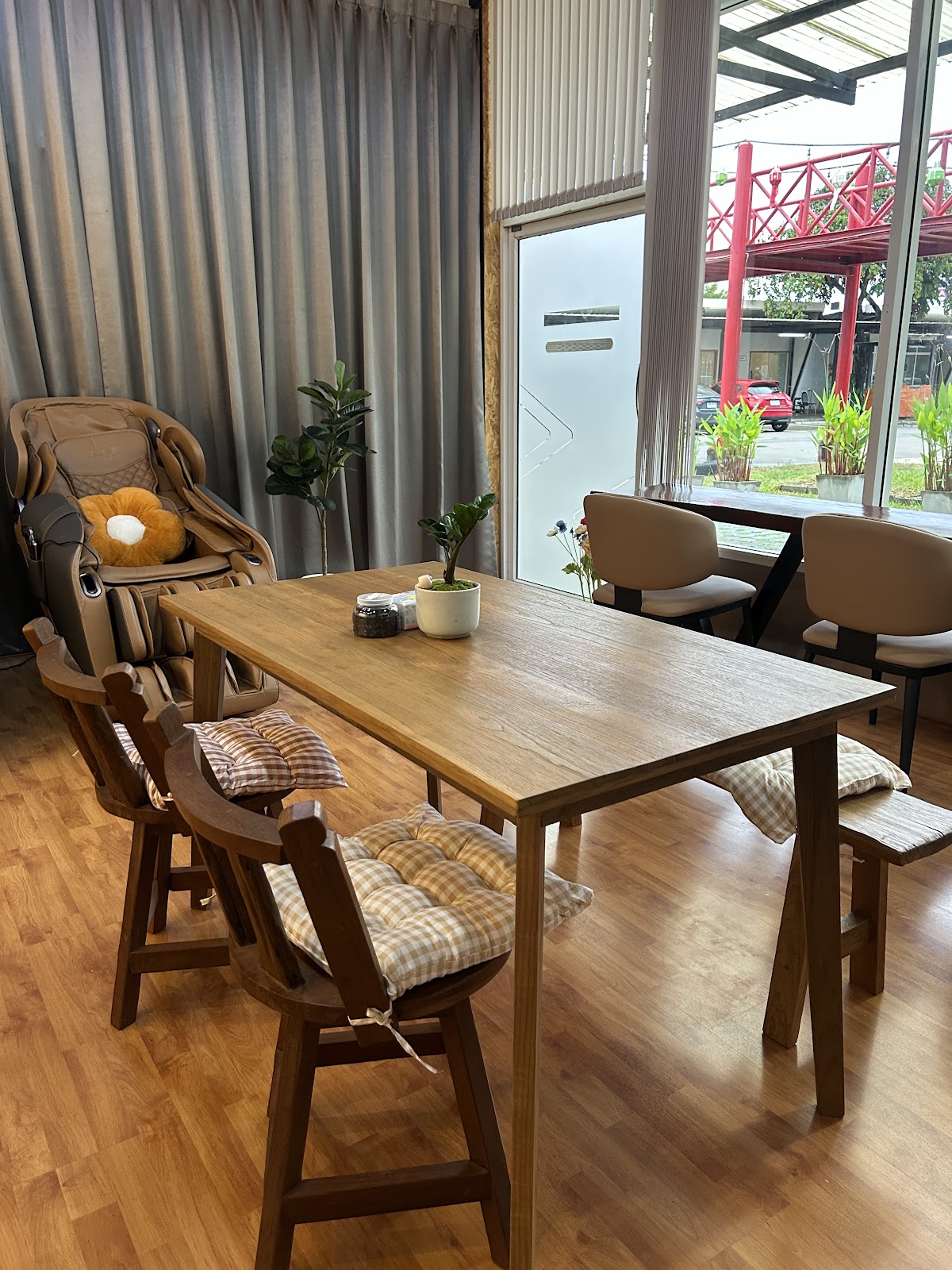 PhysioX (Pilates, GYROTONIC®, Physiotherapy), V community branch, Chiang Mai photo 7