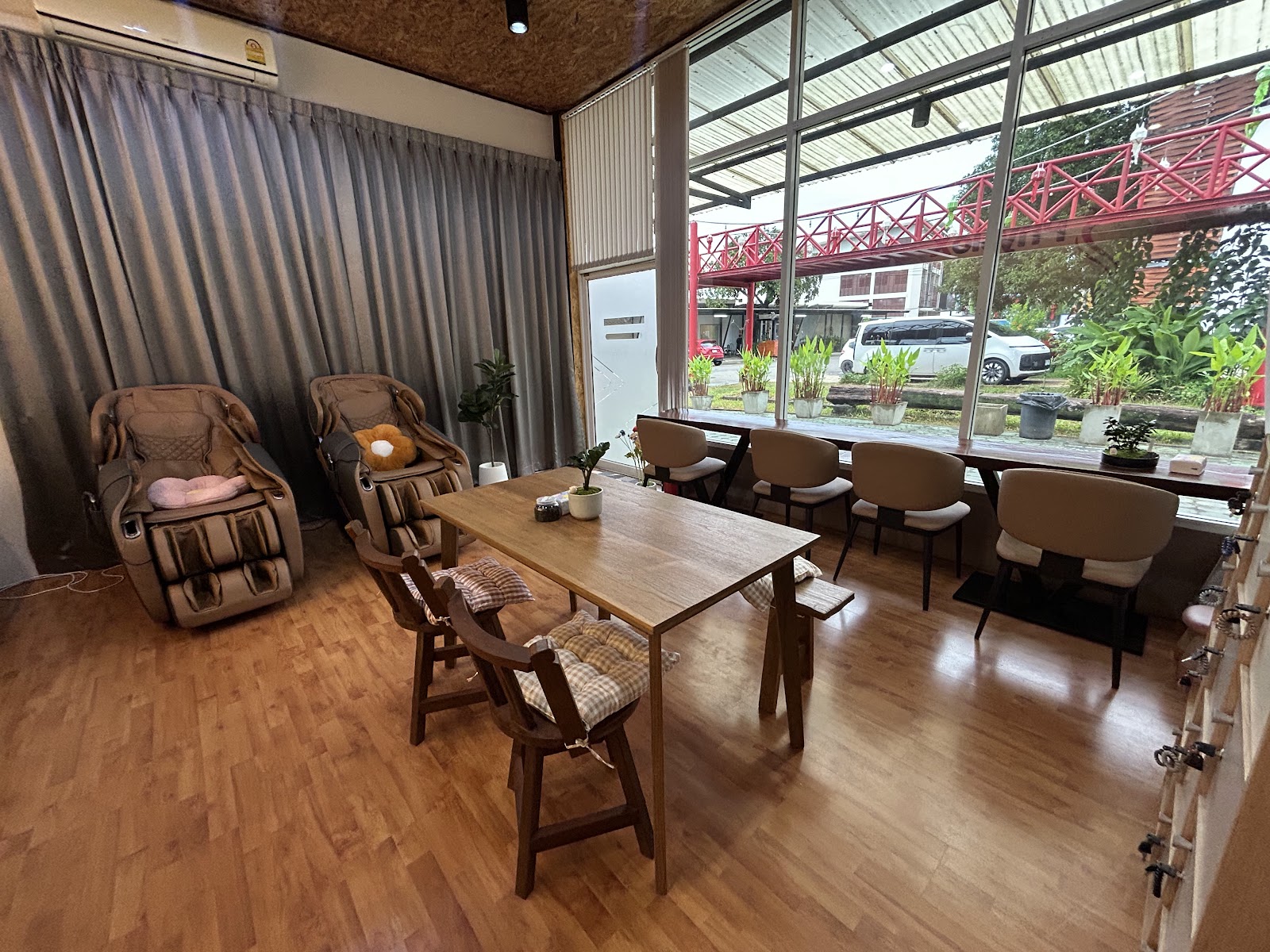 PhysioX (Pilates, GYROTONIC®, Physiotherapy), V community branch, Chiang Mai photo 9