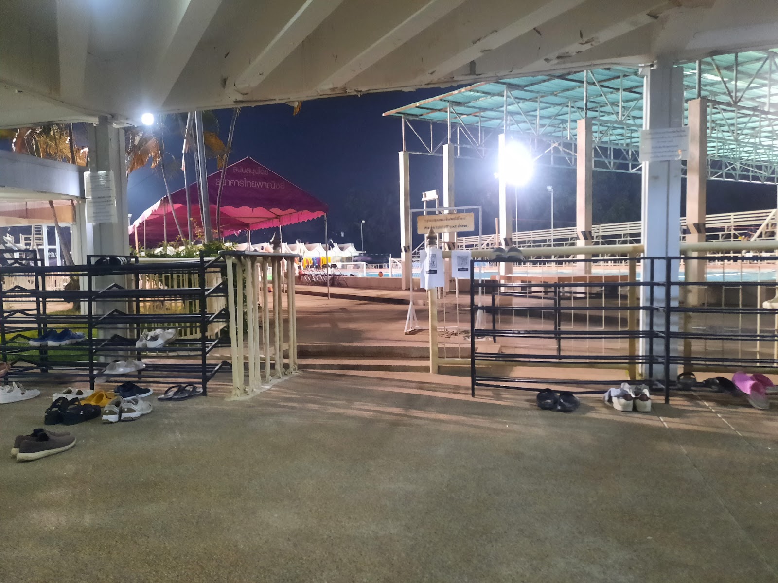 Rujirawong Swimming Pool photo 7