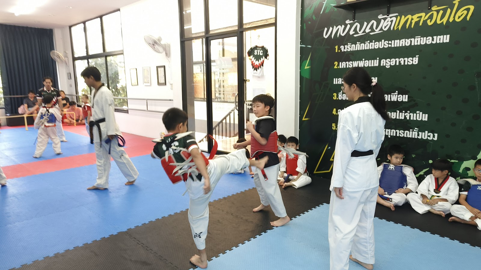 STC Taekwondo Academy สาขา ปตท หลัง ม.พายัพ photo 7