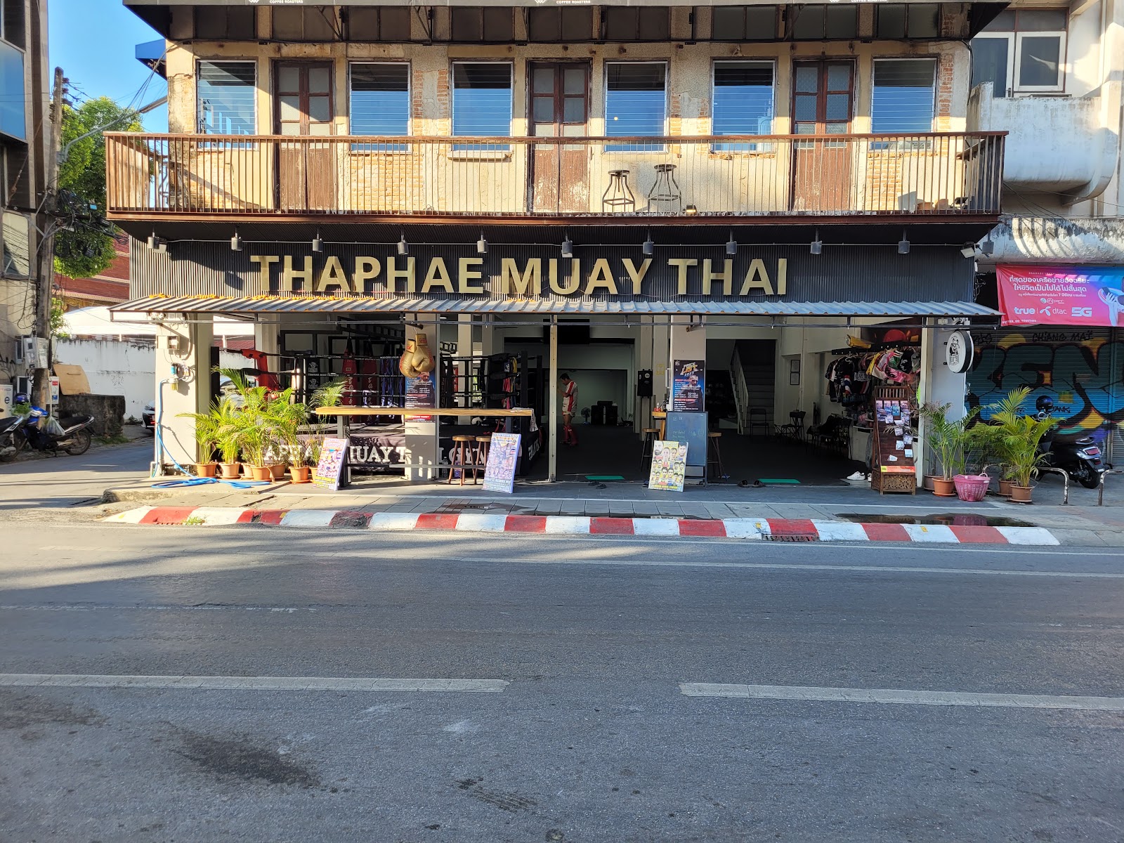 Thaphae Muay Thai Gym photo 2