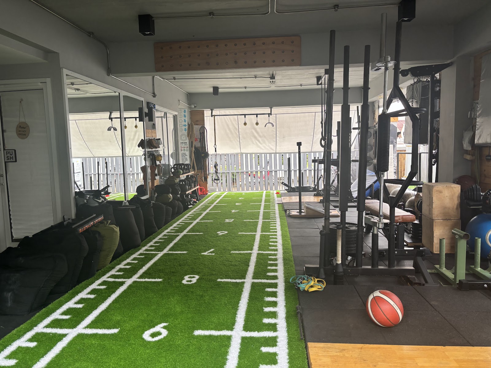 theDENcnx | เดอะเด็น | a movement space photo 4