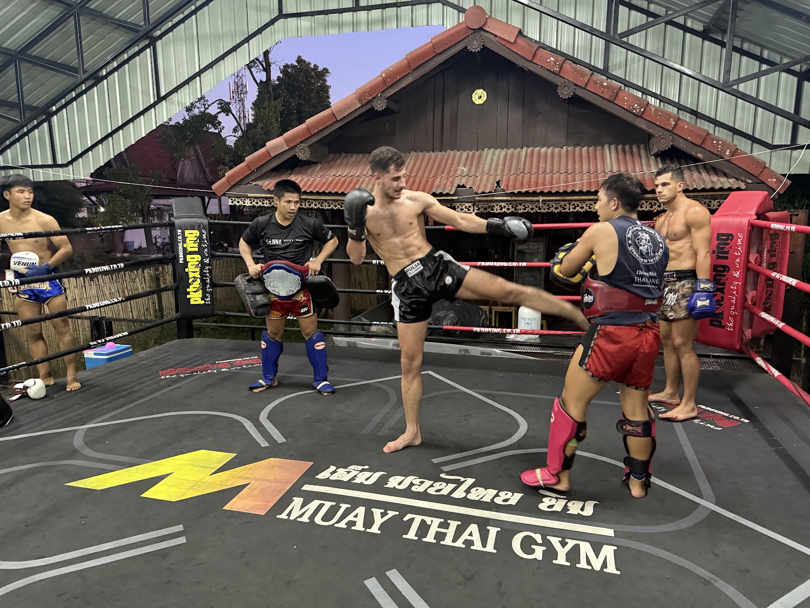 Weeraphat Muay Thai Gym photo 2