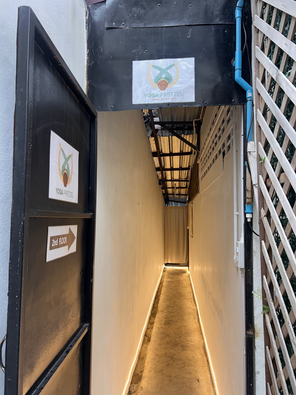 Yoga Pretzel Chiang Mai photo 6