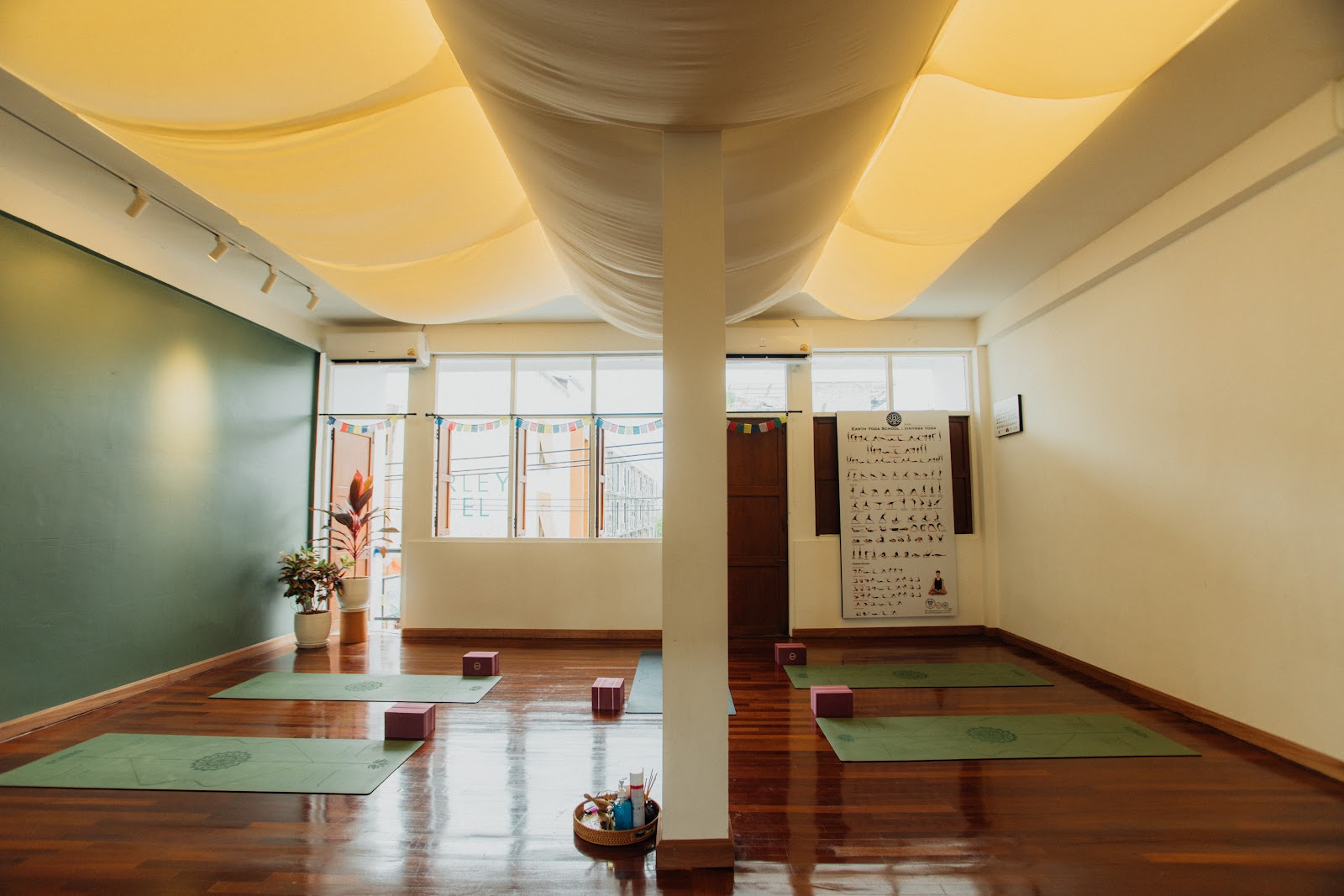 Yoga With Ping 요가 Chiangmai Healing Space photo 4