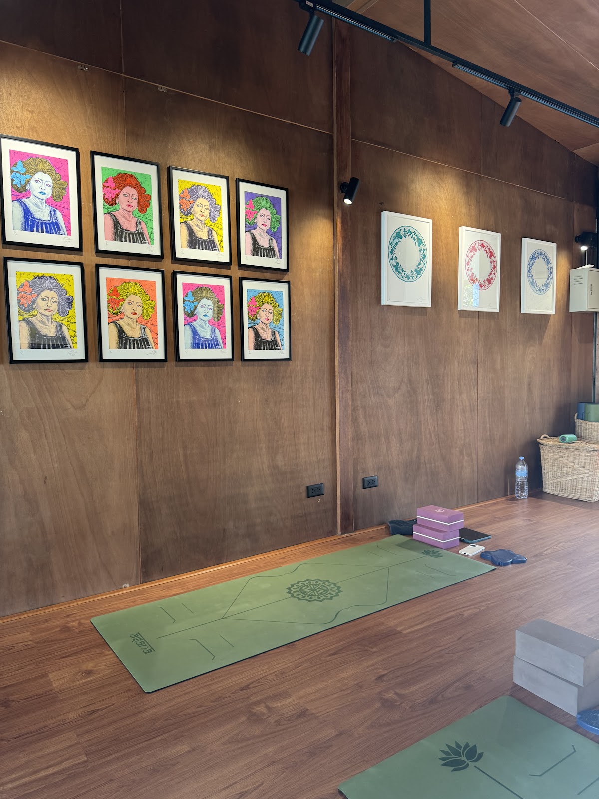 Yoga With Ping 요가 Chiangmai Healing Space photo 6